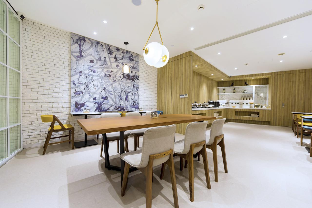 Hanting Premium Hotel Shanghai Hongqiao Transportation Hub Railway Station Bagian luar foto